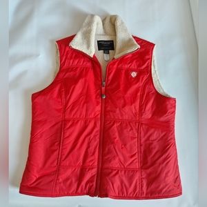 American Eagles Outfitters Women's Faux Sherpa Lined Puffer Vest Size xl Red